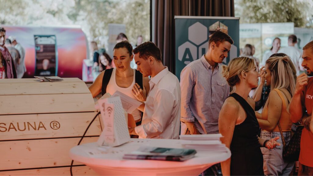 Ausstellungsfläche auf dem FlowFest - Biohacking Marken und Tools zum Testen und Erleben