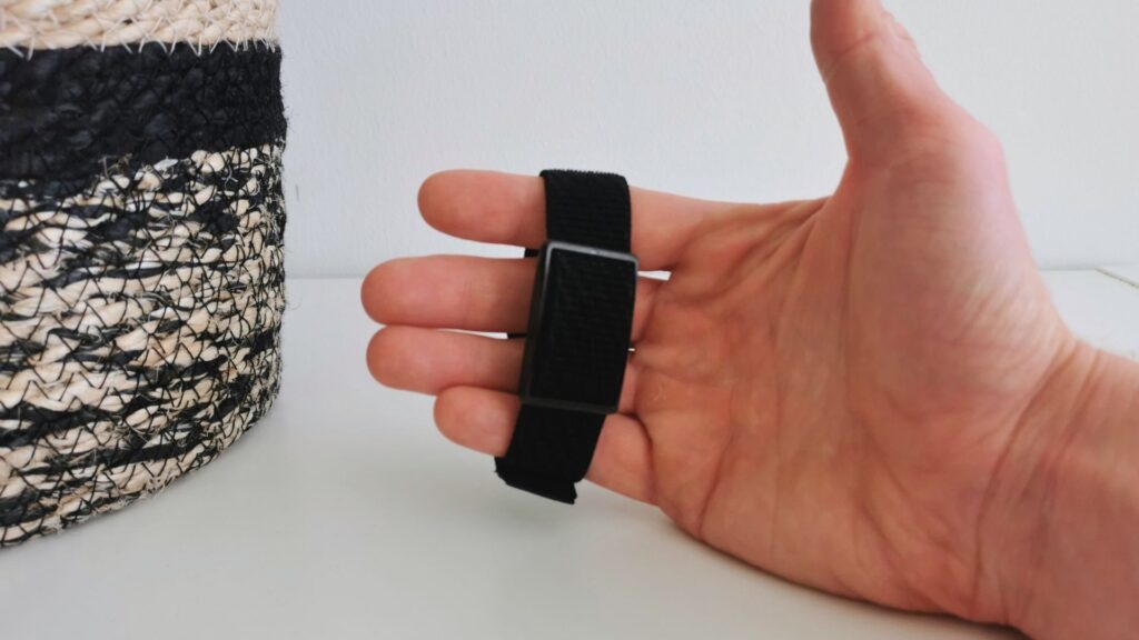Polar Loop in der Hand – kompaktes Fitnessband für diskretes Tracking