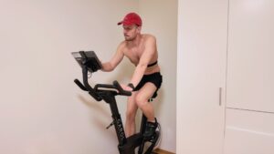 Carol Bike im Alltag – REHIT Training zuhause für zeiteffiziente Fitness