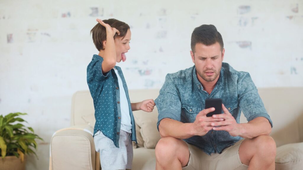 Ablenkung durch Smartphones im Alltag und ihre Wirkung auf Konzentration und Beziehungen